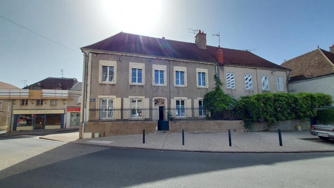 Les Gites Du Chateau Chateaumeillant Ngoại thất bức ảnh